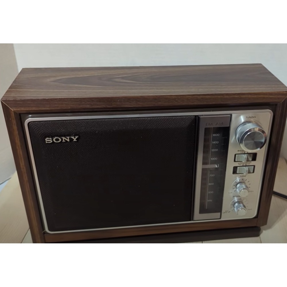 Vintage Sony ICF-9740W AM/FM Tabletop Radio - WORKS